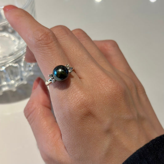 18K White Solid Gold Black Tahiti Pearl And Natural Diamond Ring