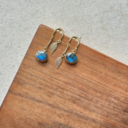 Labradorite And Leaves U-shaped Gold-plated Earring
