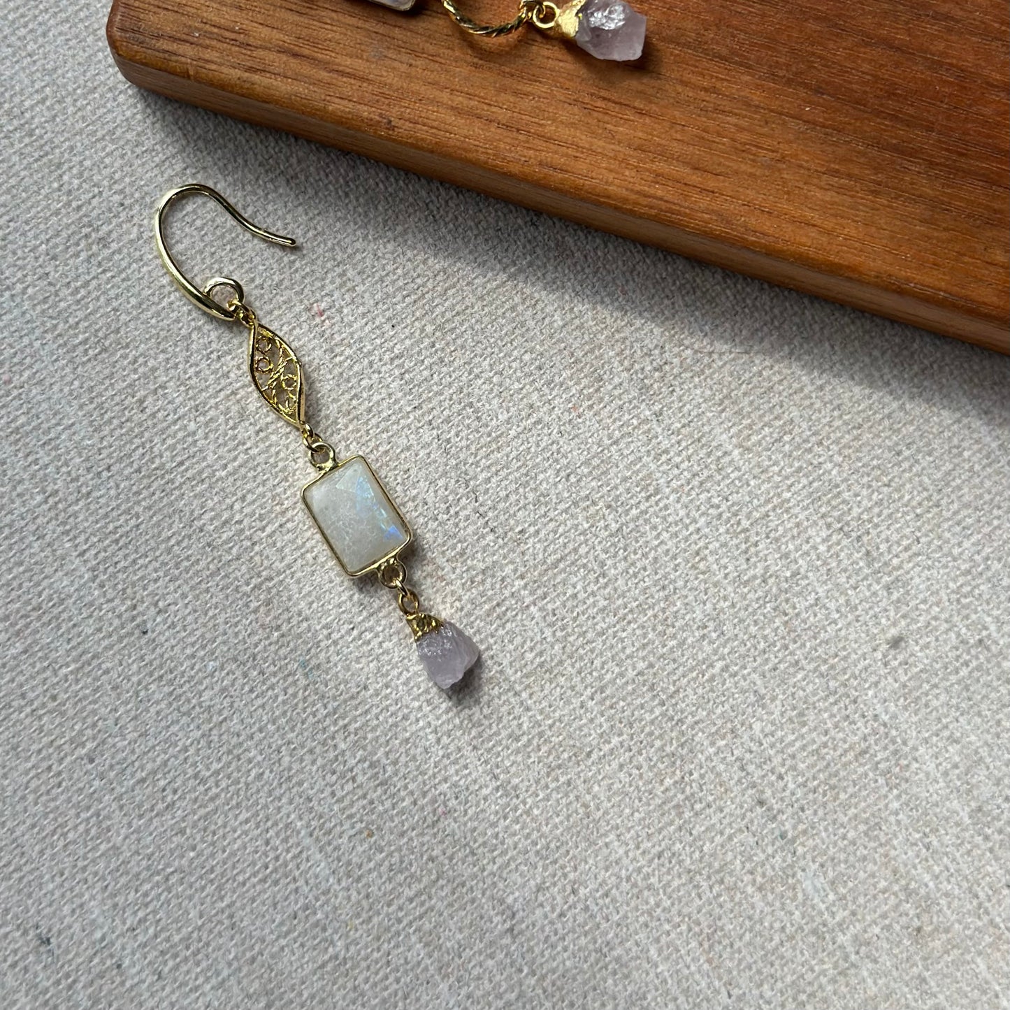 Moonstone And Amethyst Asymmetric Gold-plated Earring