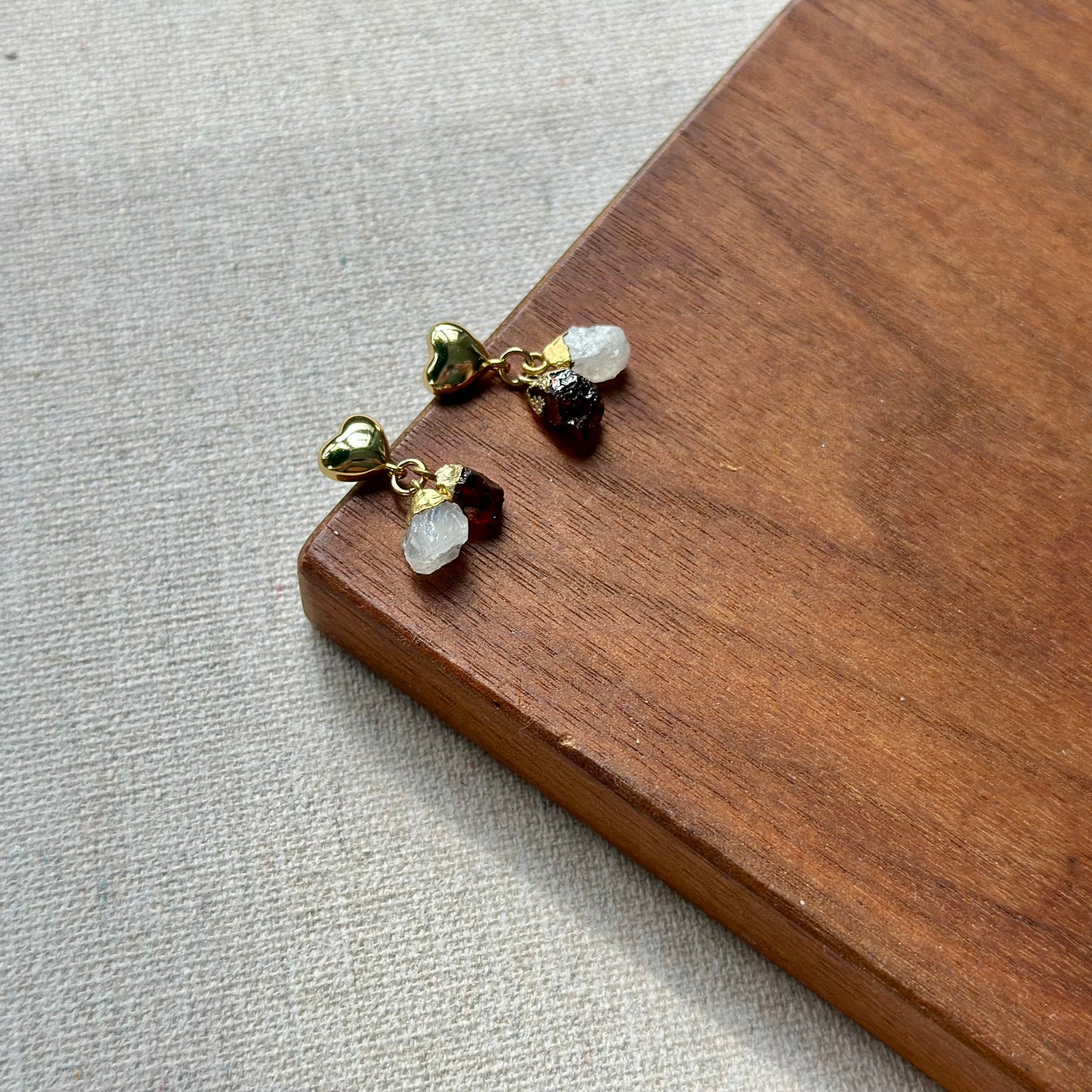 Garnet And Moonstone Heart Gold-plated Ear Stud