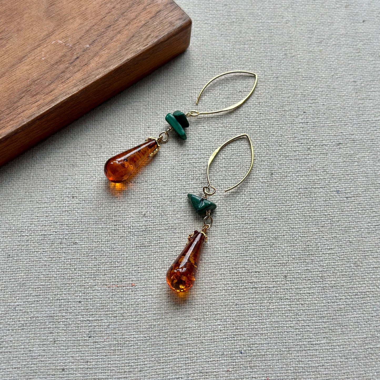 Amber And Malachite Gold-plated Earring