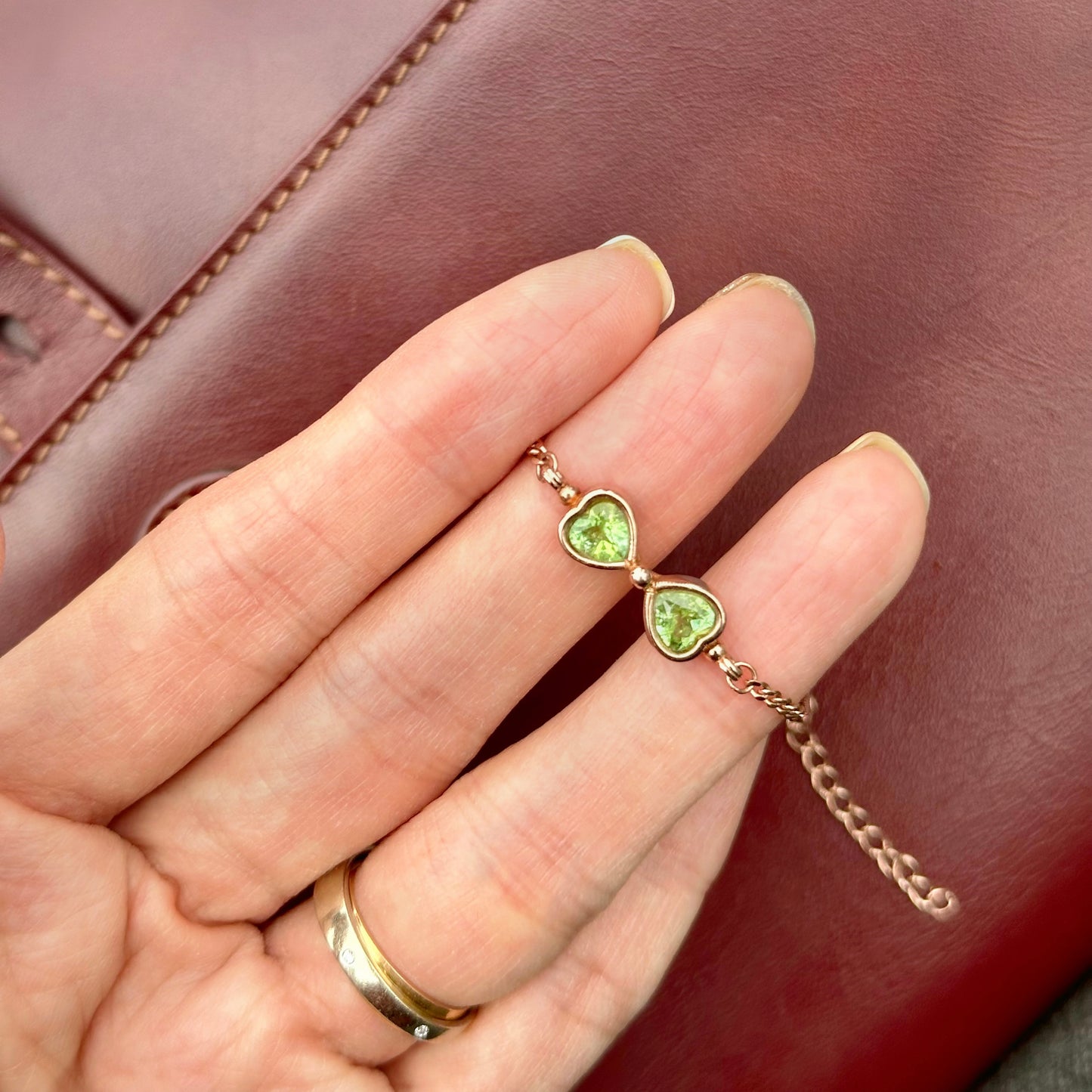 Peridot Bow Curb Chain Rose Gold-plated Bracelet