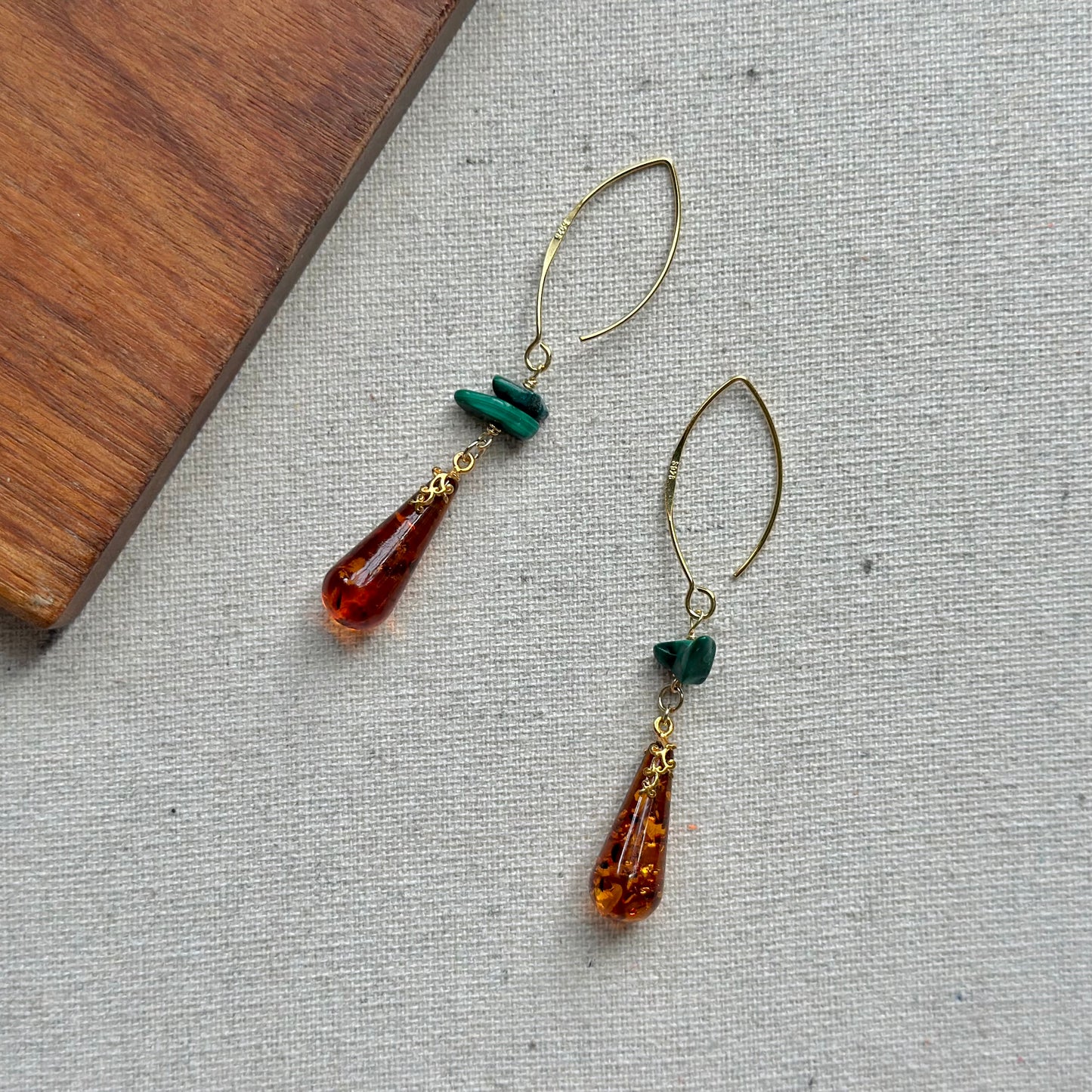 Amber And Malachite Gold-plated Earring