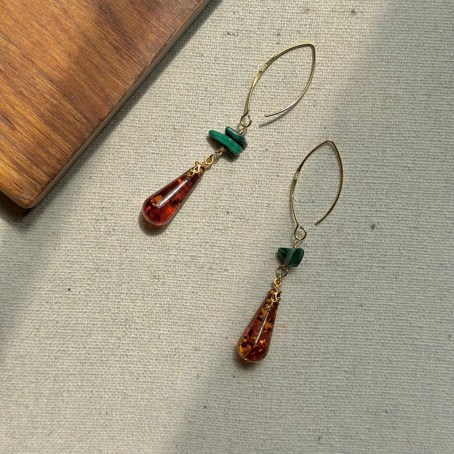 Amber And Malachite Gold-plated Earring