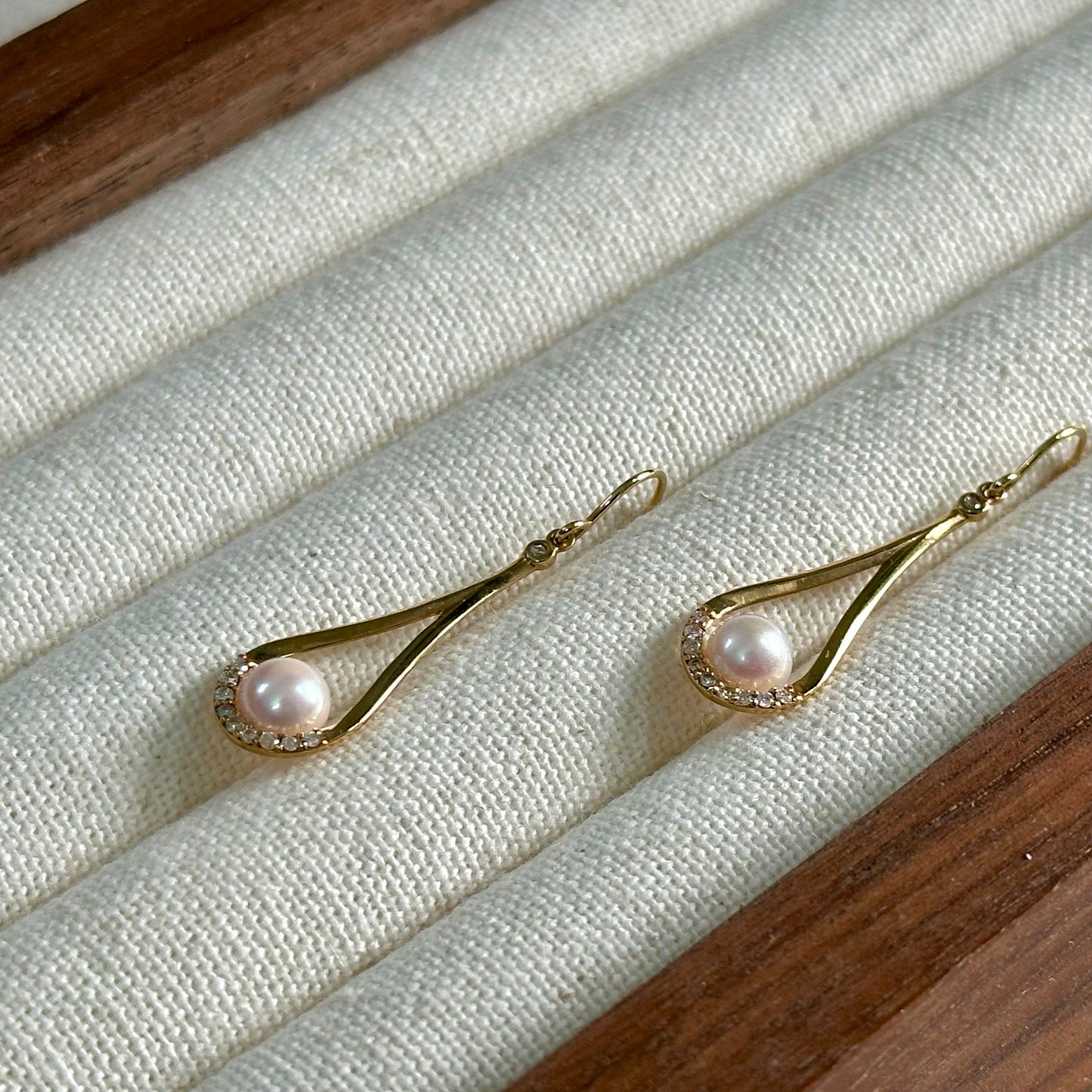 18k Gold Japan Akoya Pearl And Diamond Earring