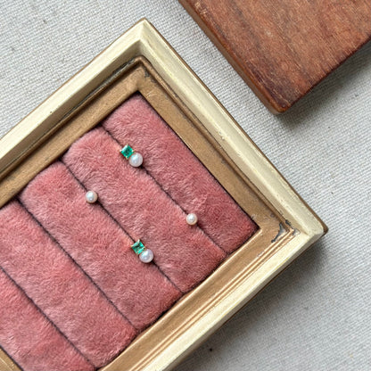 Emerald And Akoya Pearl 18K Solid Gold Ear Stud