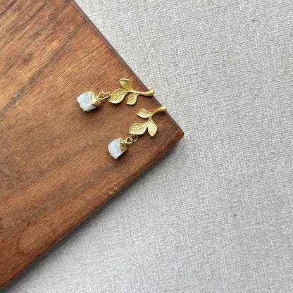 Moonstone Floral Gold-plated Earring