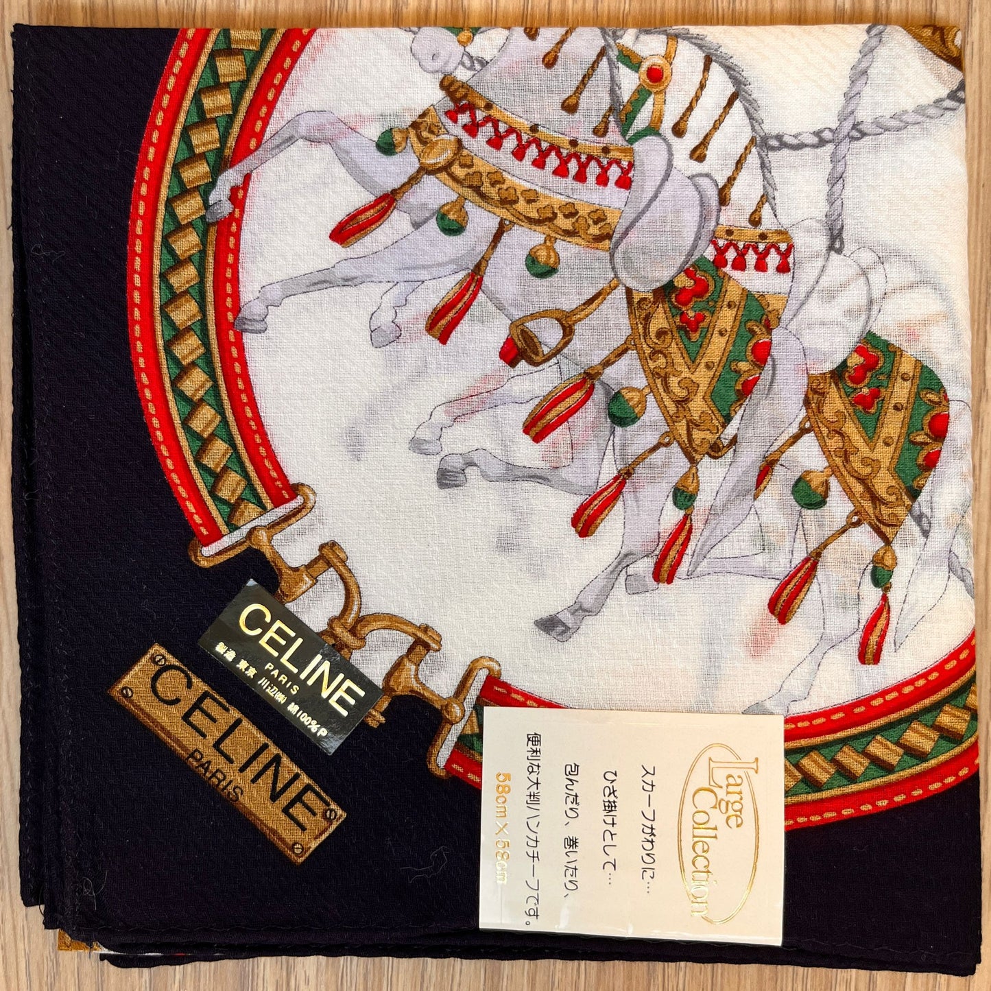 CHRISTMAS SET (2 ITEMS) Celine Handkerchief+ Aventurine Gold-plated Necklace