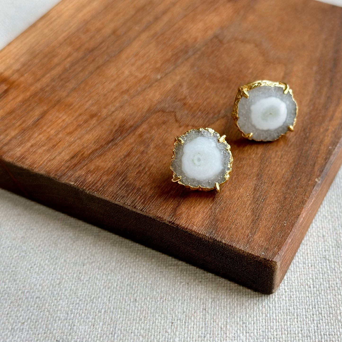 White Agate Gold-plated Ear Stud