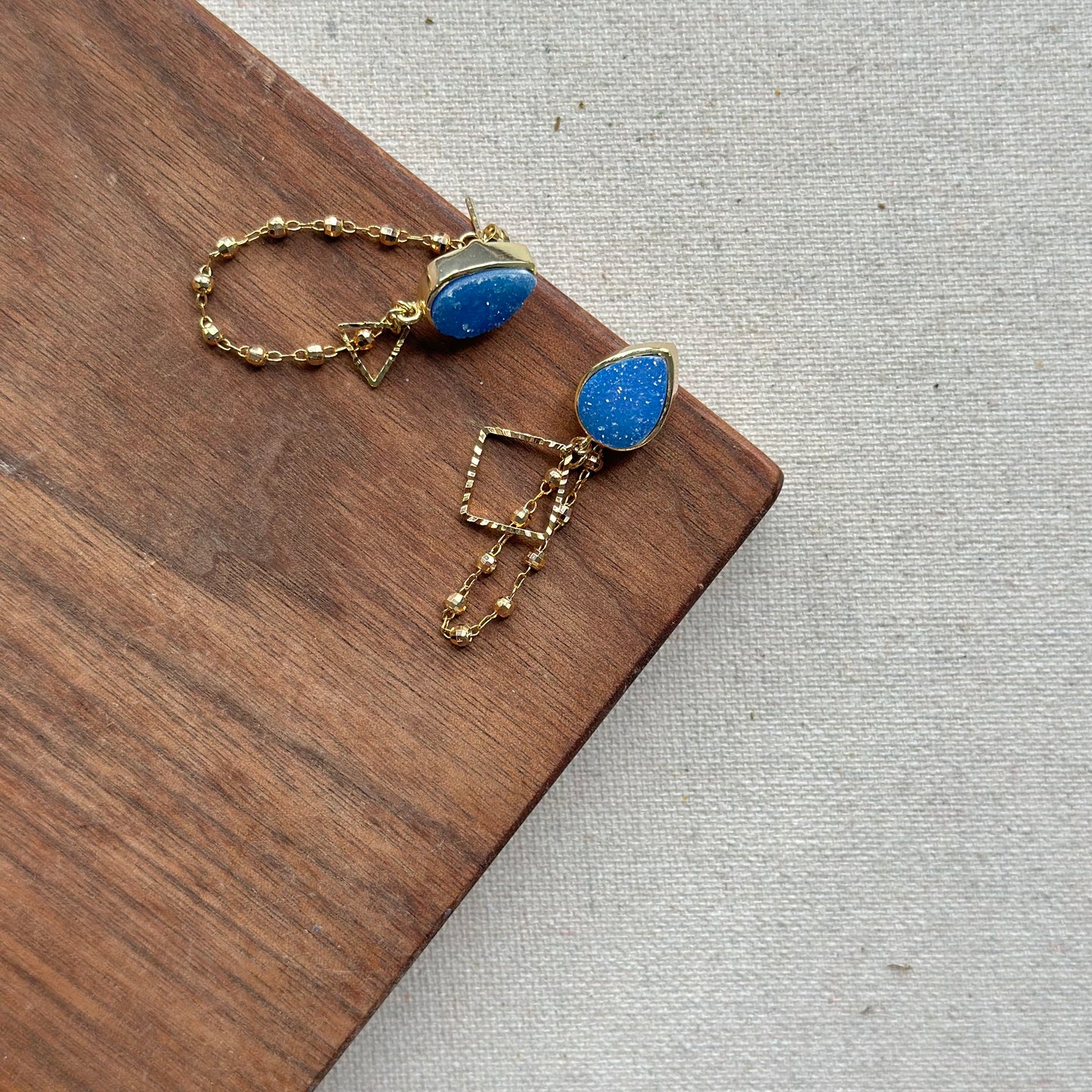 Druzy And Chain Hoop-like Gold-plated Earring