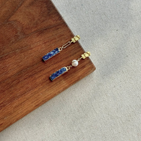 Blue Druzy And Freshwater Pearl Asymmetric Gold-plated Earring