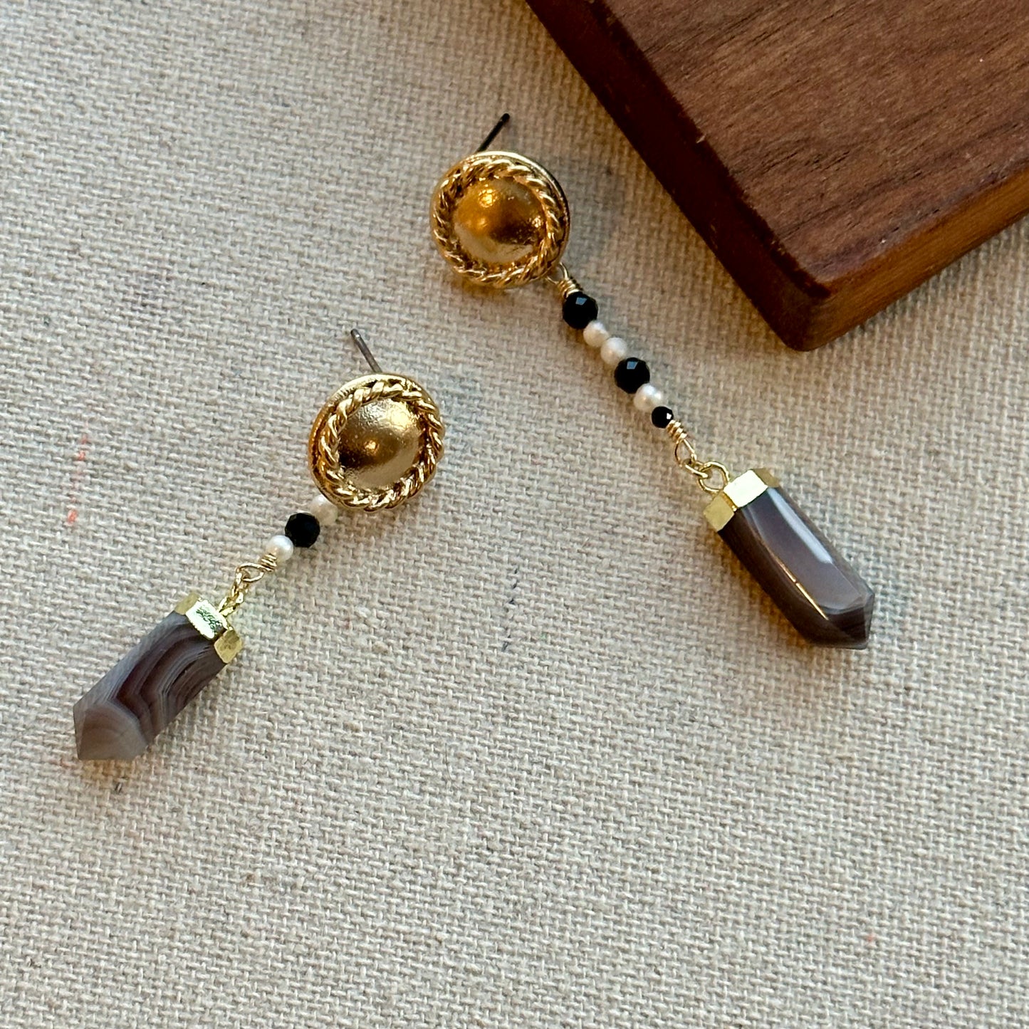 Botswana Agate And Spinel Gold-plated Ear Stud