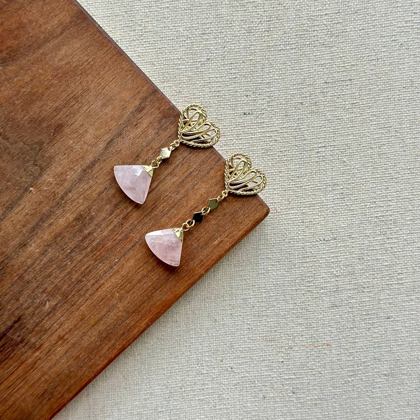 Rose Quartz Gold-plated Heart Ear Stud