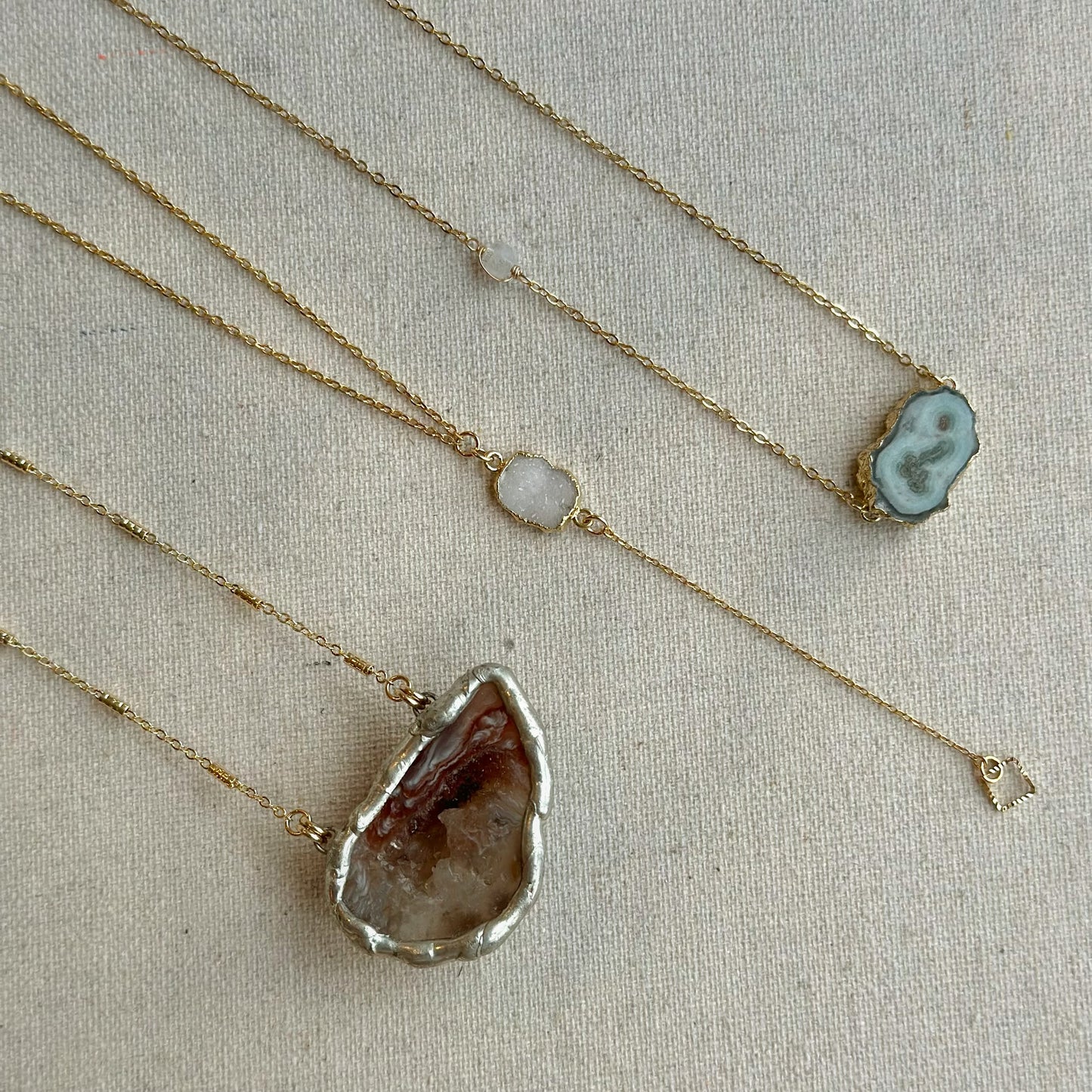 White Agate And Moonstone Asymmetric Gold-plated Necklace