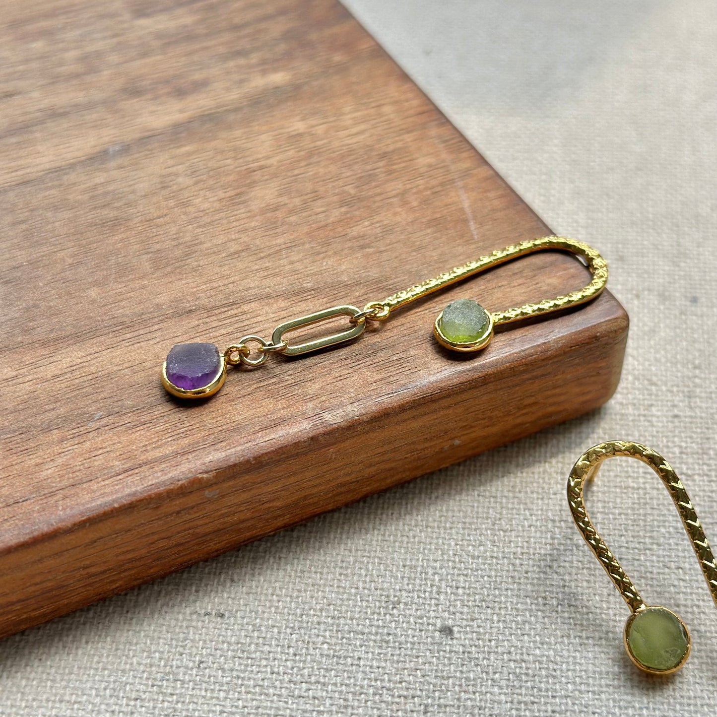 Peridot And Amethyst U-shaped Gold-plated Earring