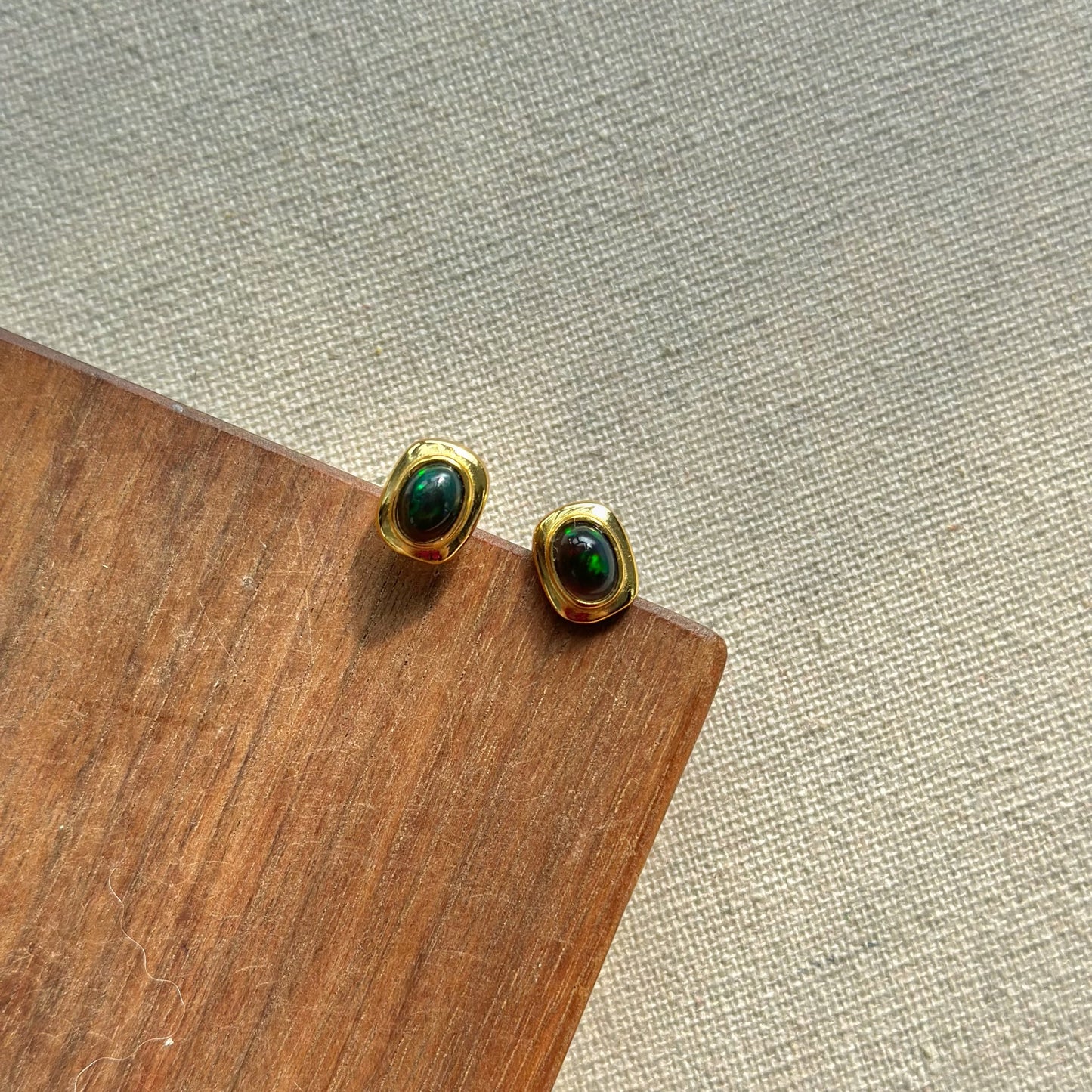 Black Opal Cabochon Gold-plated Ear Stud