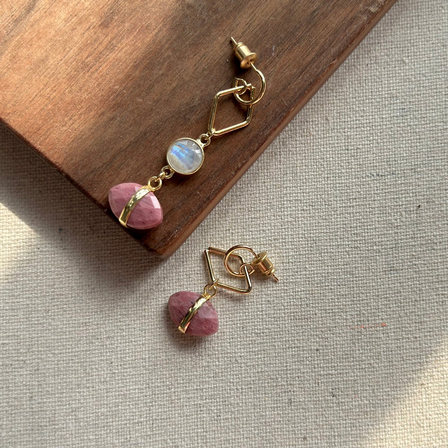 Rhodonite And Moonstone Gold-plated Earring