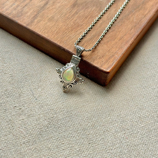 Opal Vintage-inspired Sterling Silver Necklace