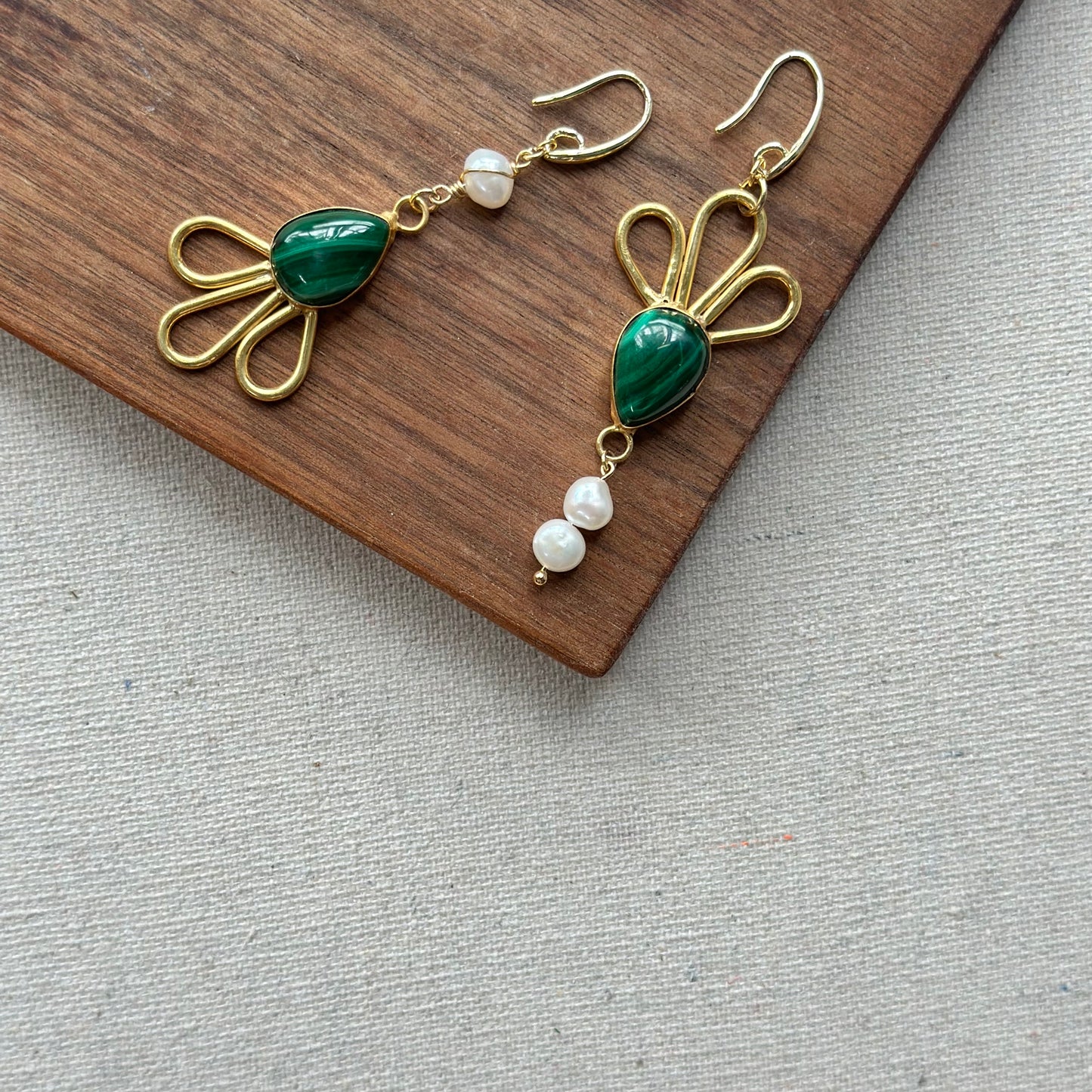 Malachite And Freshwater Pearl Gold-plated Earring