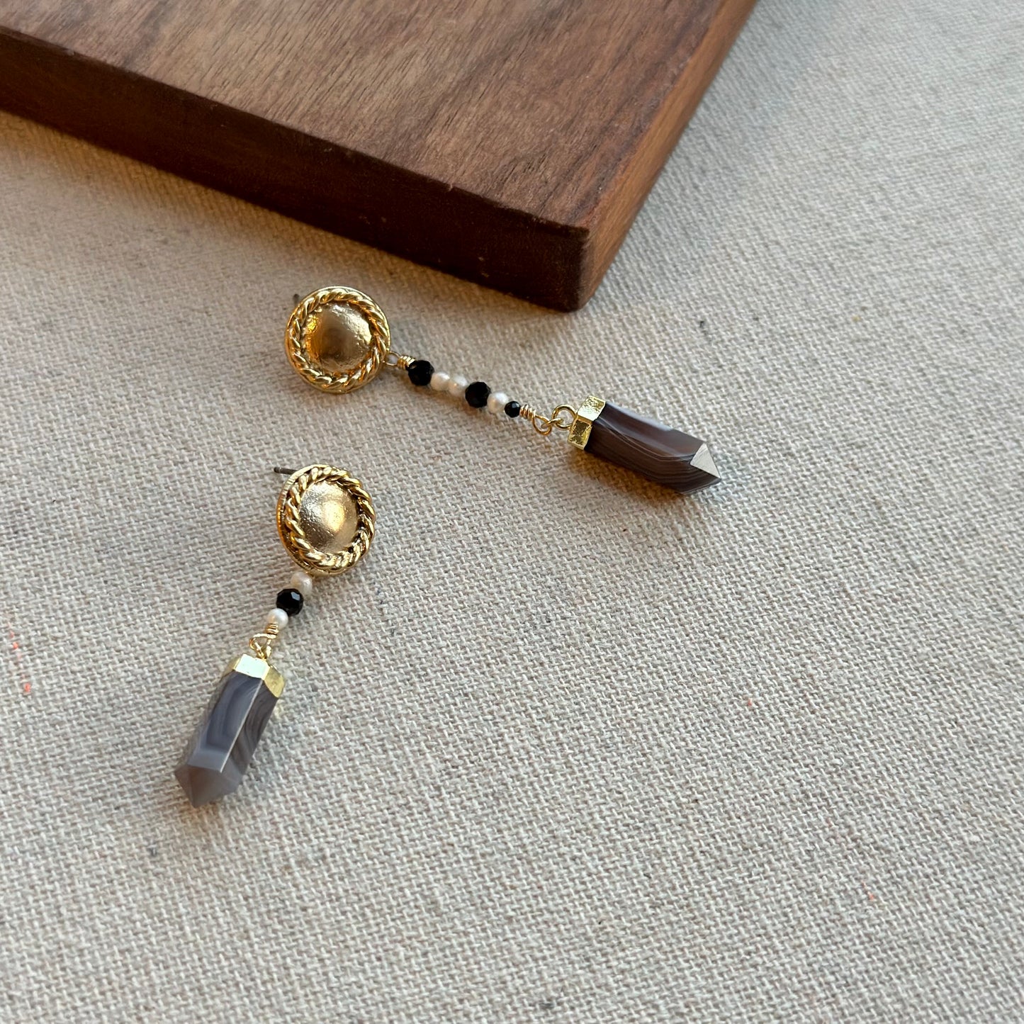 Botswana Agate And Spinel Gold-plated Ear Stud