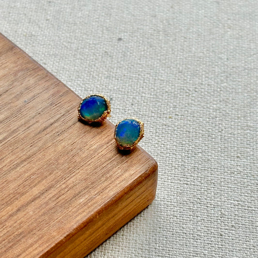 Opal Raw Edged Gold-plated Ear Stud