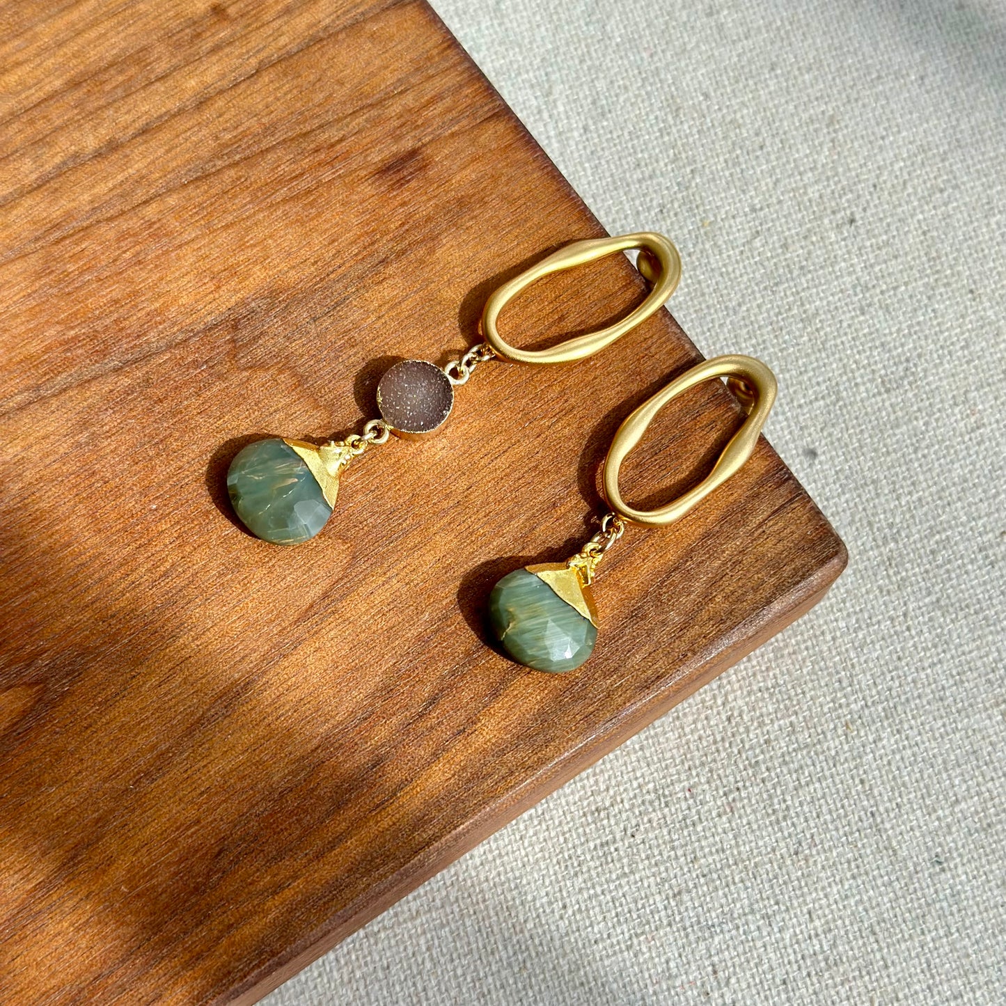 Green Cat Eye And Druzy Abstract Gold-plated Ear Stud