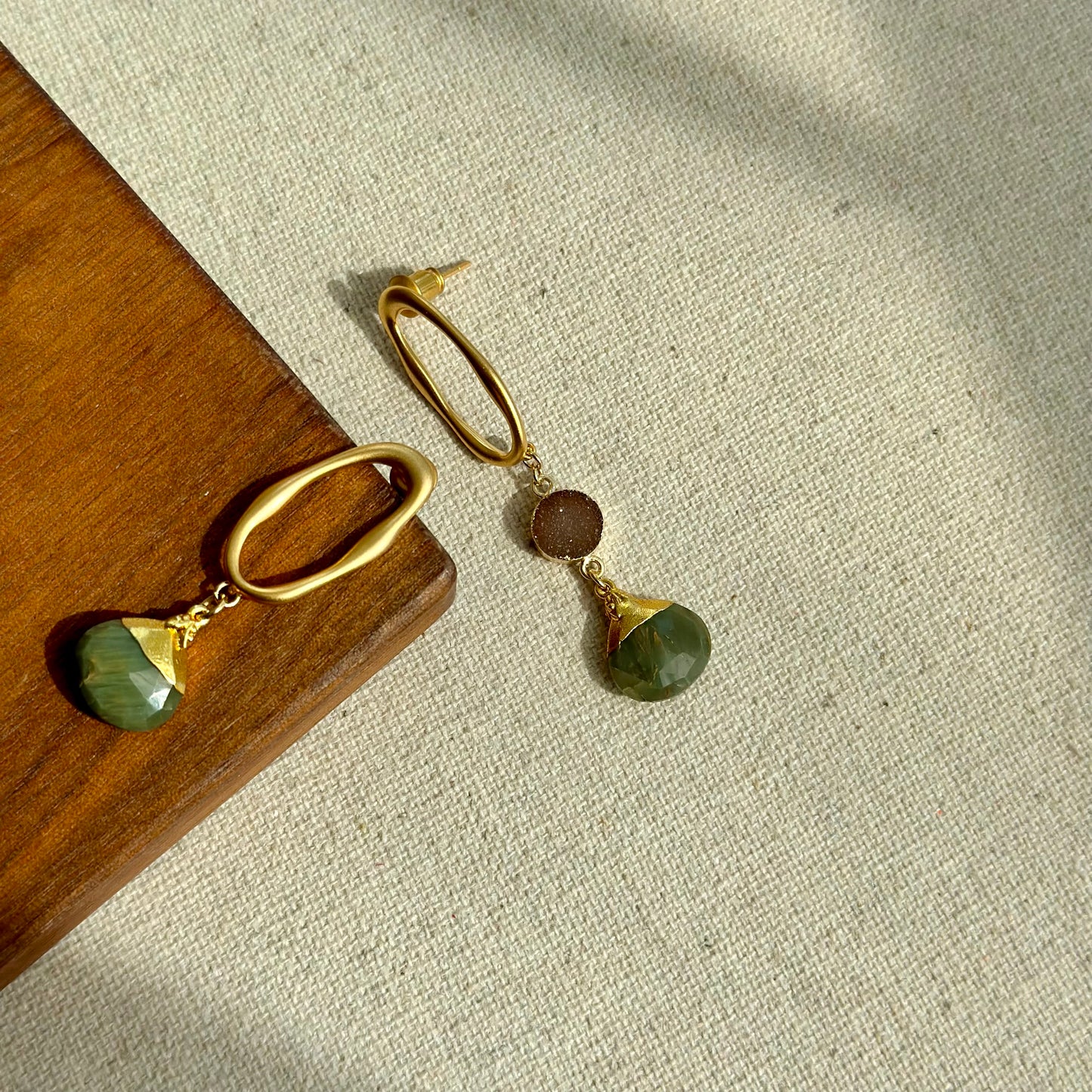 Green Cat Eye And Druzy Abstract Gold-plated Ear Stud