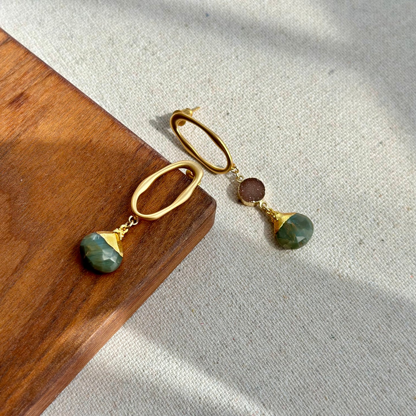 Green Cat Eye And Druzy Abstract Gold-plated Ear Stud