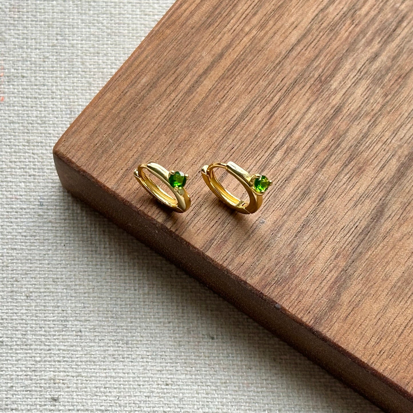 Diopside Gold-plated Ear Hoop