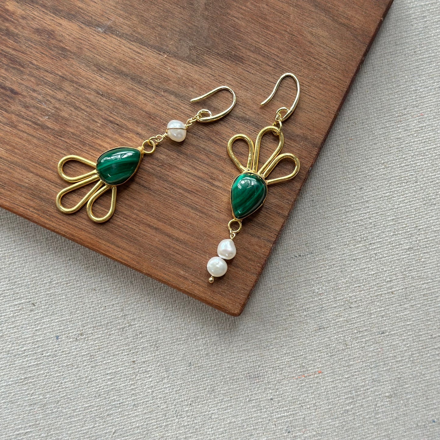 Malachite And Freshwater Pearl Gold-plated Earring