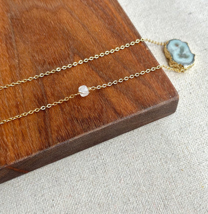 White Agate And Moonstone Asymmetric Gold-plated Necklace