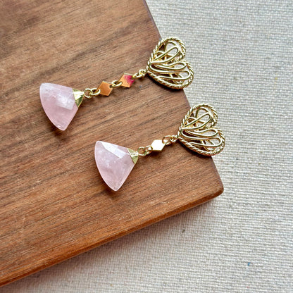 Rose Quartz Gold-plated Heart Ear Stud