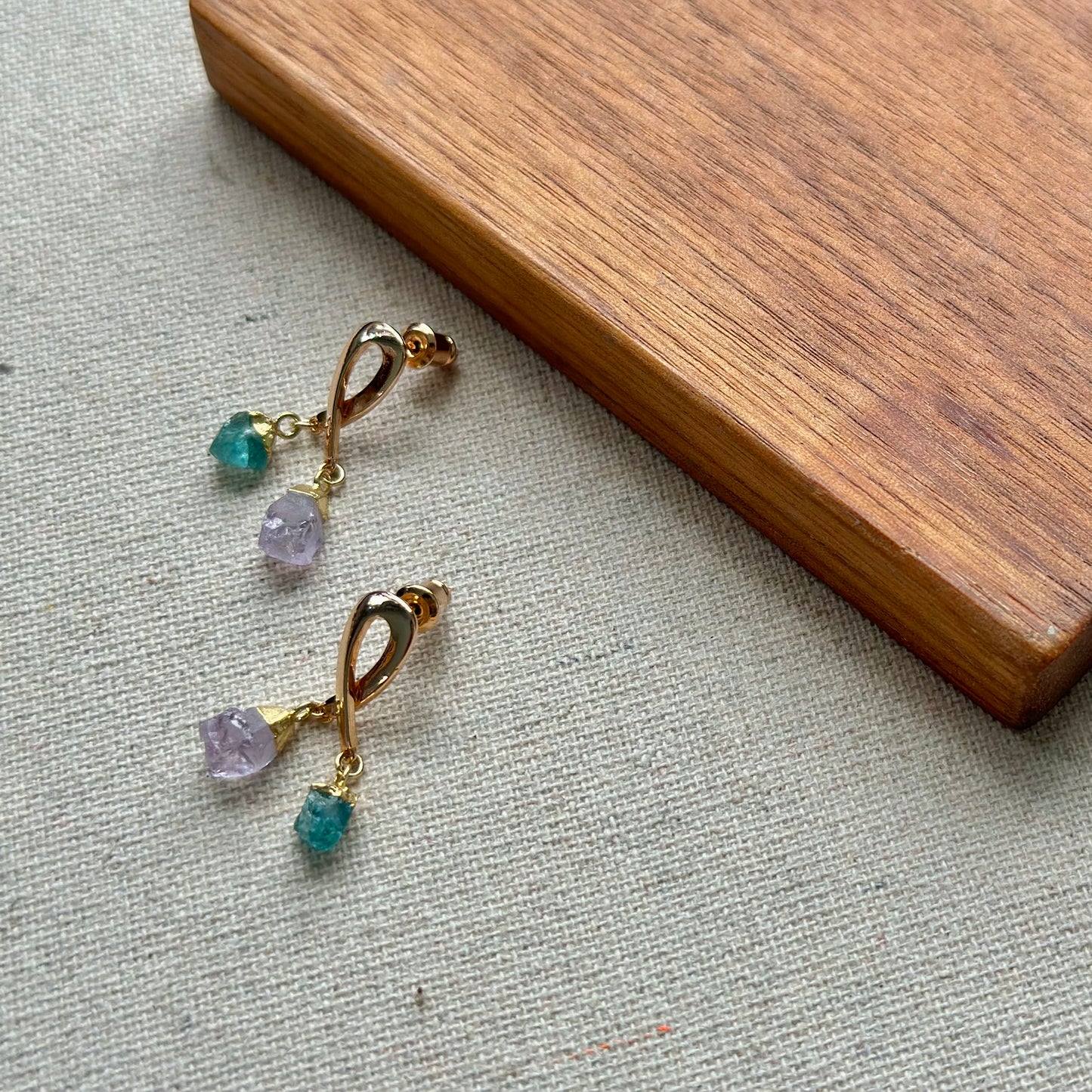 Amethyst And Apatite Raw Stone Gold-plated Earring