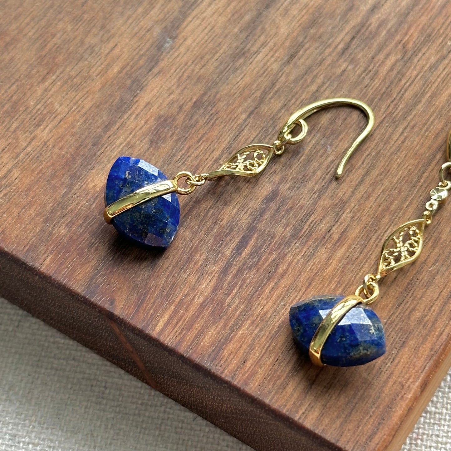 Lapis Floral Gold-plated Earring