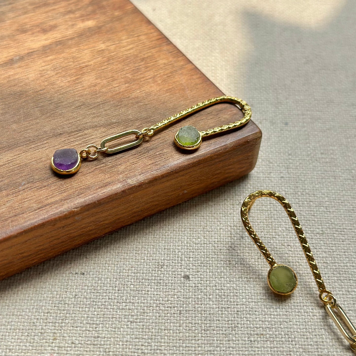 Peridot And Amethyst U-shaped Gold-plated Earring