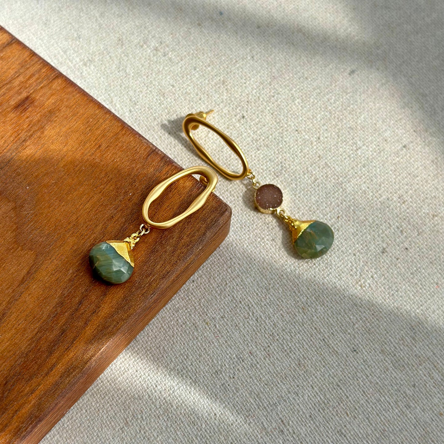 Green Cat Eye And Druzy Abstract Gold-plated Ear Stud