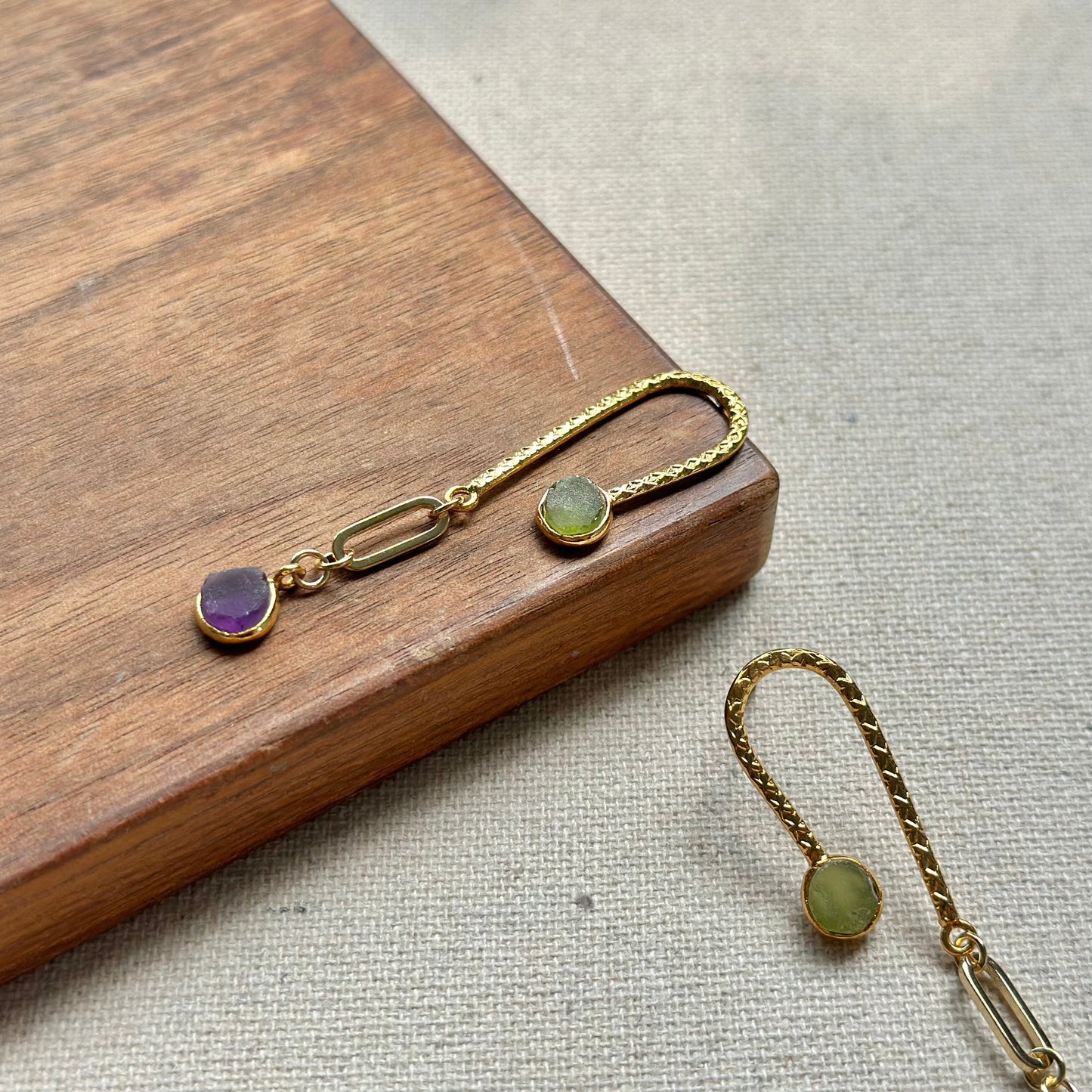 Peridot And Amethyst U-shaped Gold-plated Earring