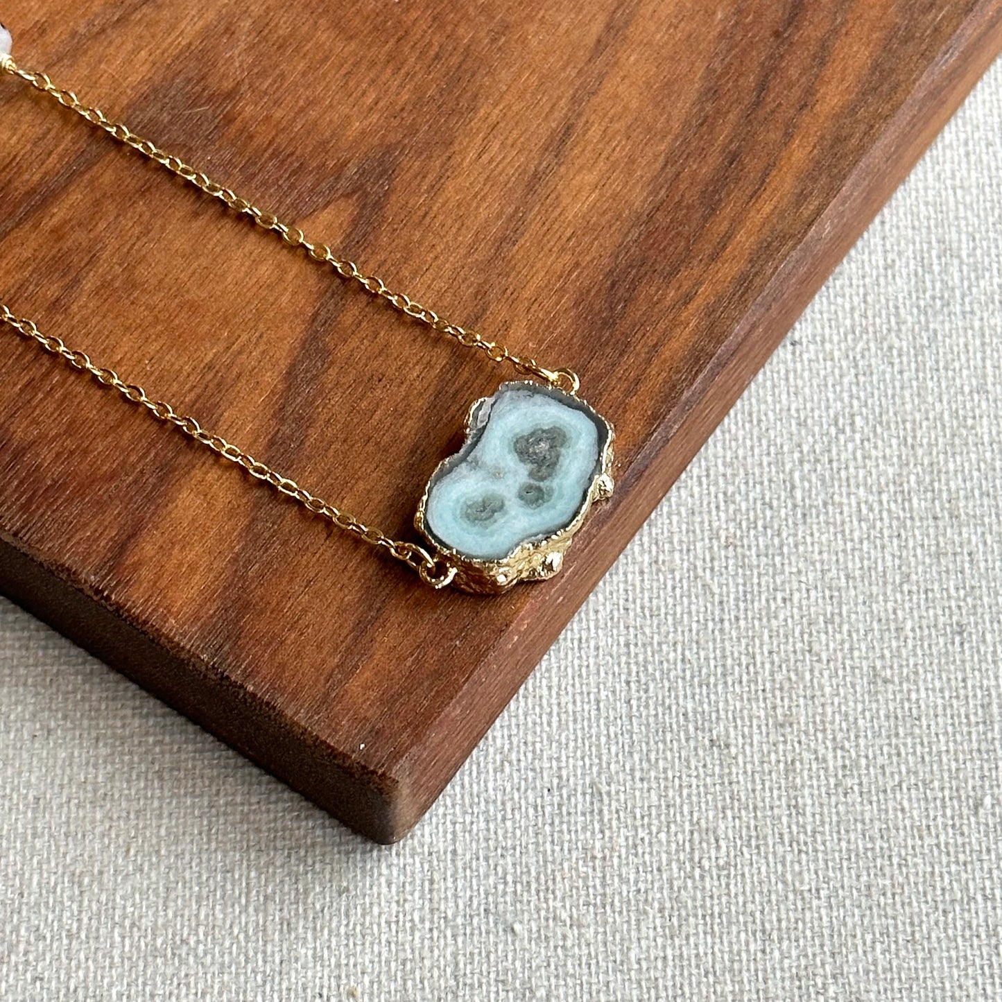 White Agate And Moonstone Asymmetric Gold-plated Necklace