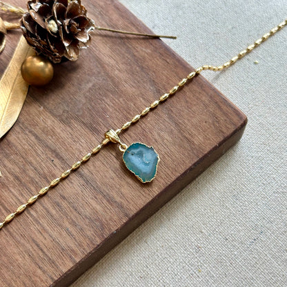 Green Agate Pendant Gold-plated Necklace