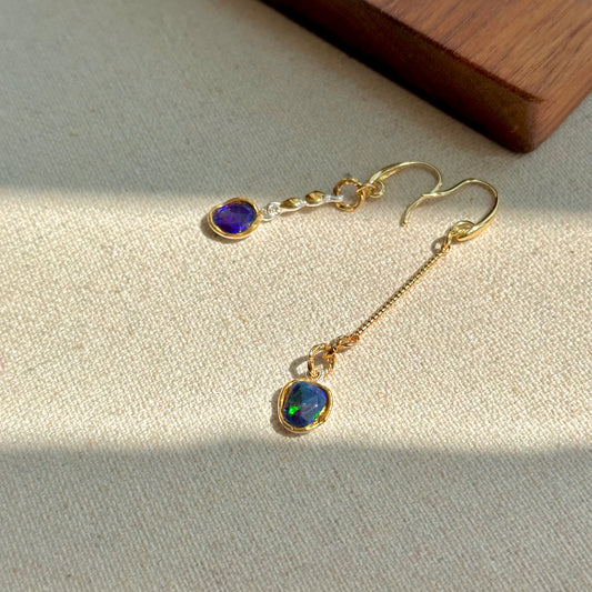 Black Opal Asymmetric Gold-plated Earring