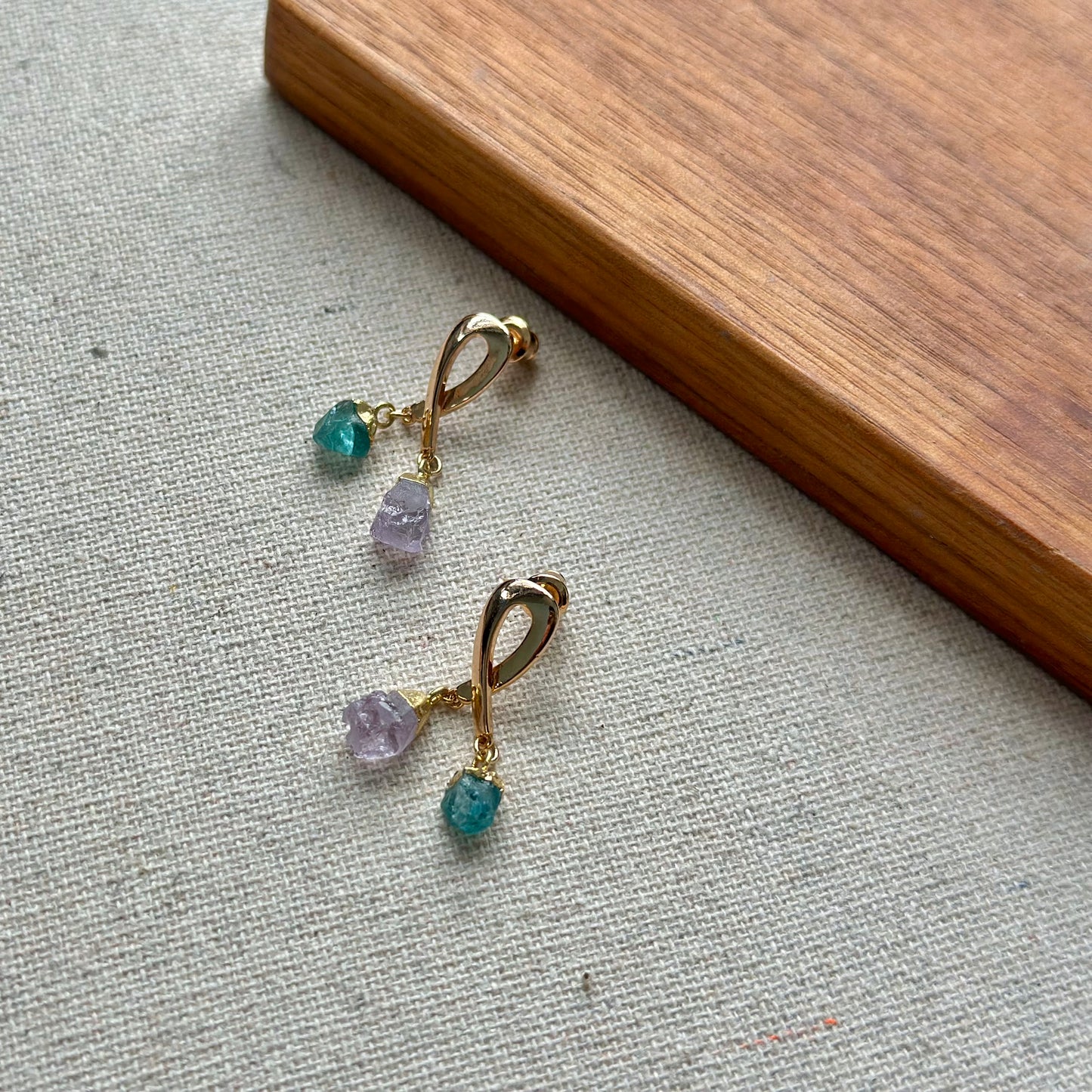 Amethyst And Apatite Raw Stone Gold-plated Earring