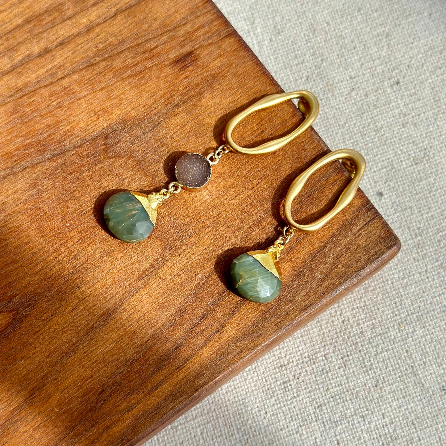 Green Cat Eye And Druzy Abstract Gold-plated Ear Stud