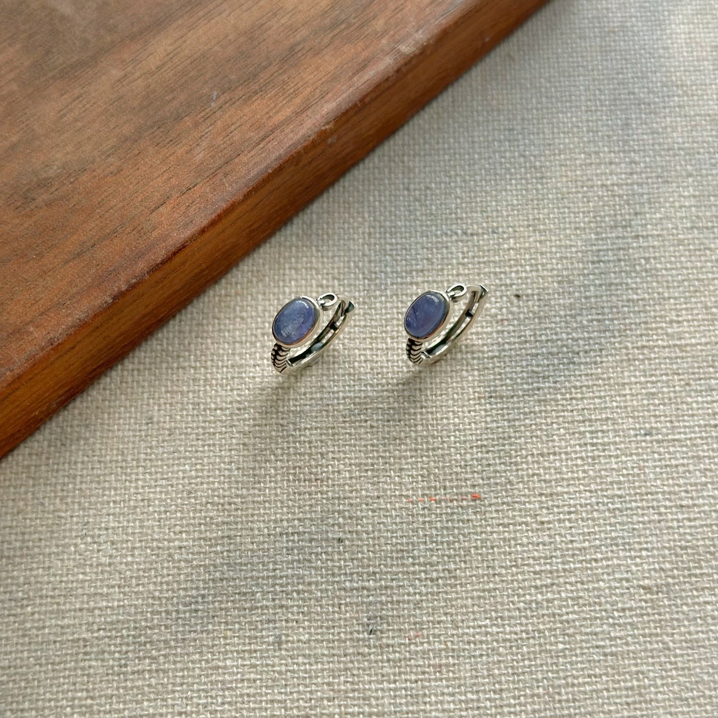 Tanzanite Oval-shaped Cabochon Sterling Siver Ear Hoop