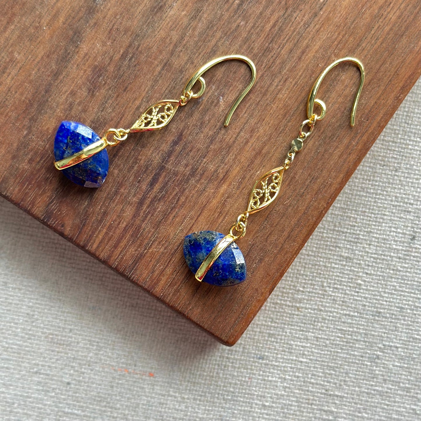 Lapis Floral Gold-plated Earring