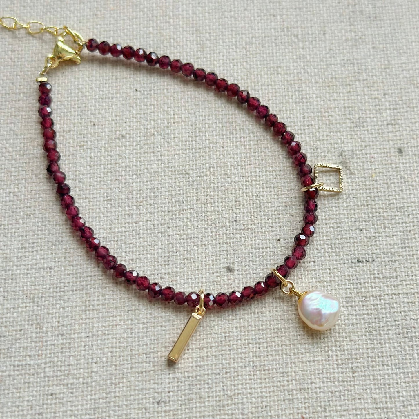 Garnet Beaded And Freshwater Pearl Bracelet