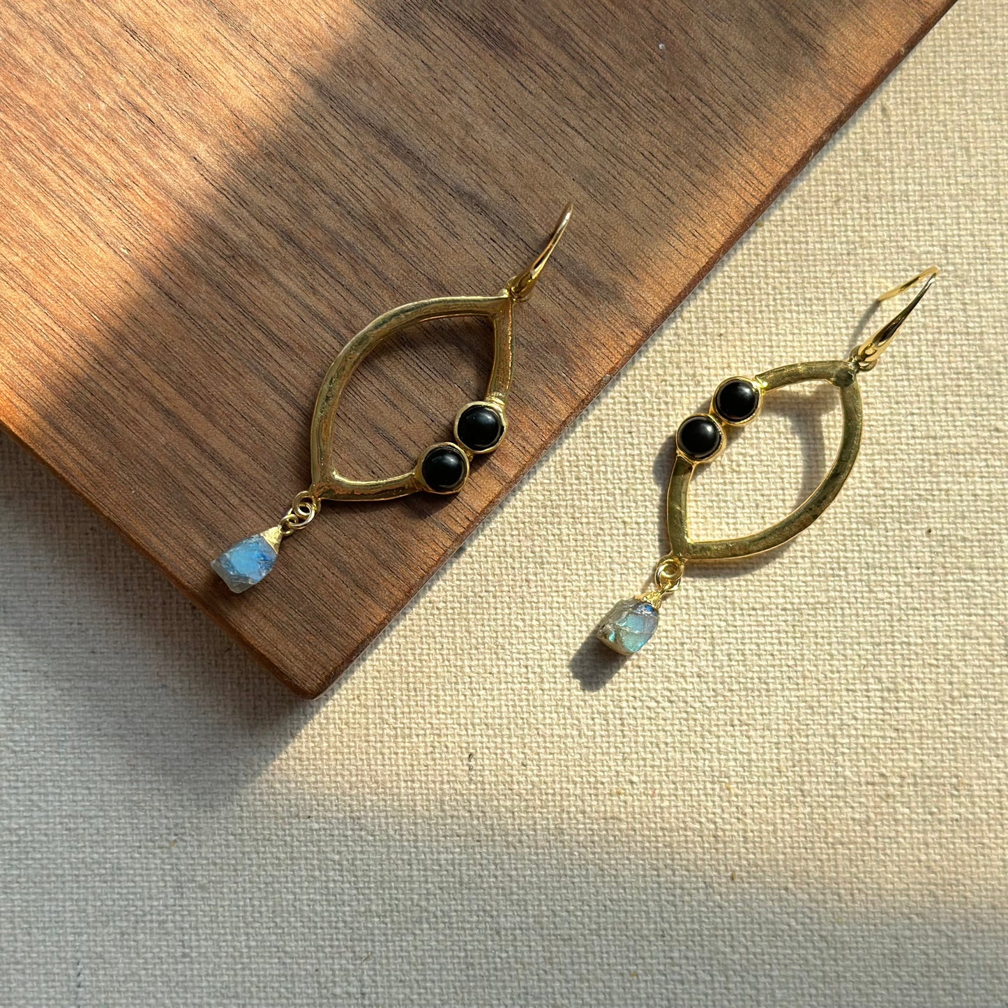 Black Onyx And Labradorite Raw Stone Gold-plated Earring