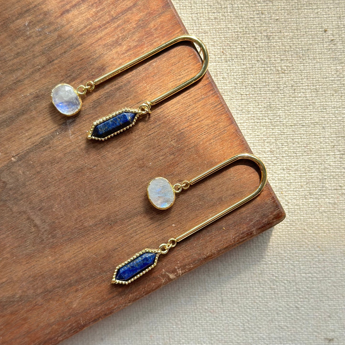 Lapis And Moonstone U-shaped Gold-plated Ear Stud