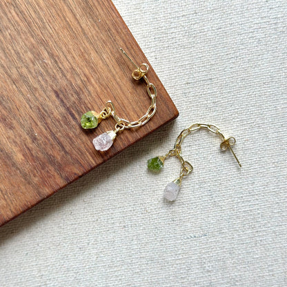 Rose Quartz And Peridot Raw Stone Gold-plated Ear Hoop