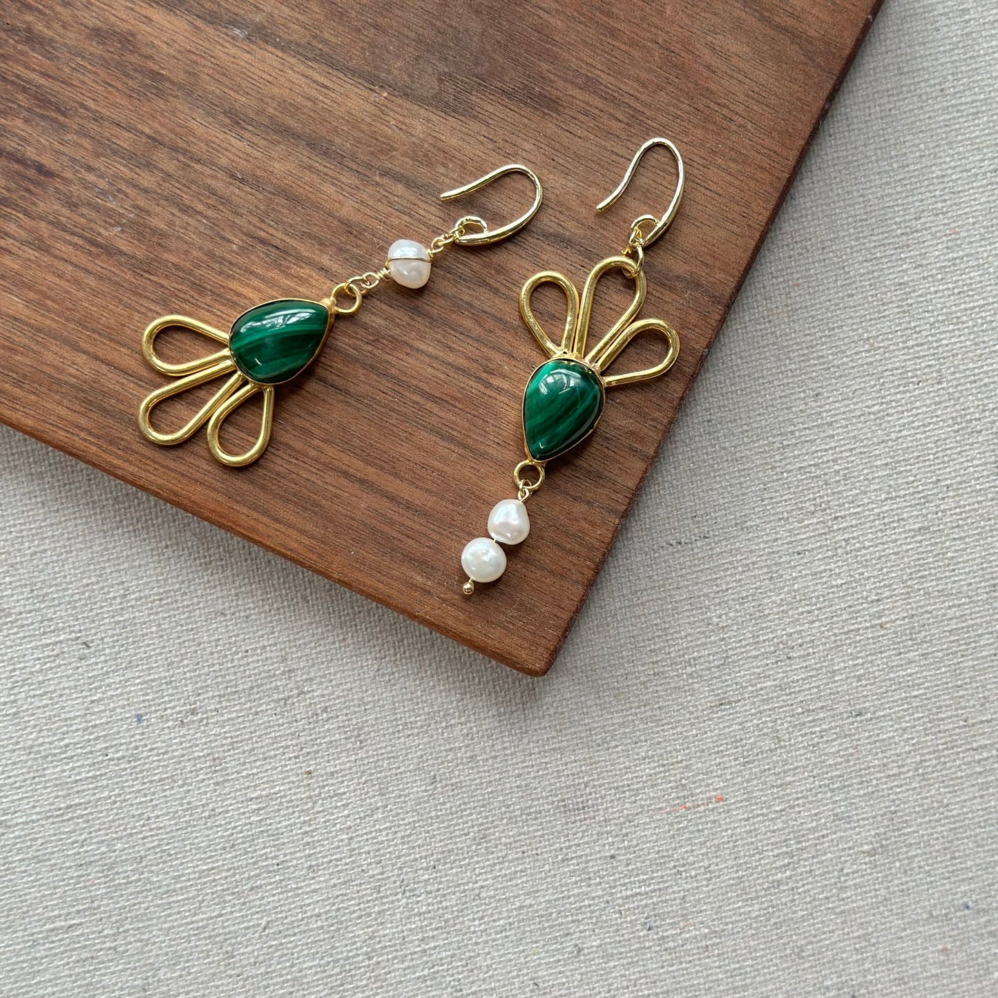 Malachite And Freshwater Pearl Gold-plated Earring