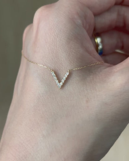 18K Solid Gold Natural Diamond 0.1ct V-shaped Necklace
